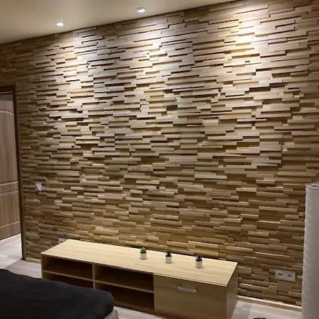 Oak Lounge Lux
